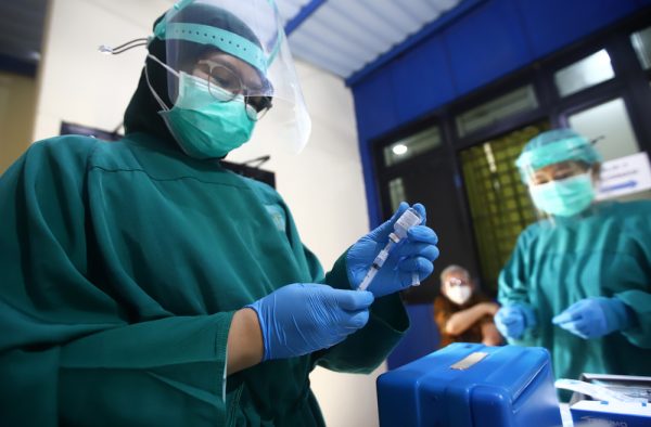 3 Ribu Vial Vaksin Covid-19 Didistribusikan di Kota Tangerang