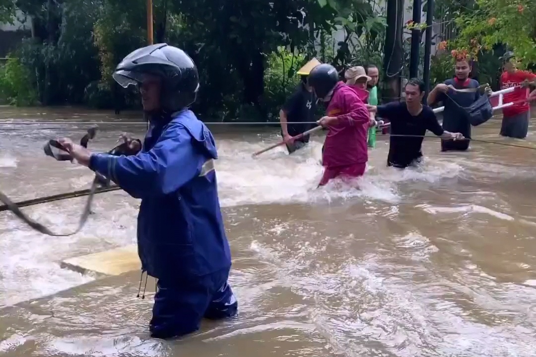 Ribuan Warga Terdampak Banjir di Kabupaten Tangerang, Tinggi Air Mencapai 1,6 Meter