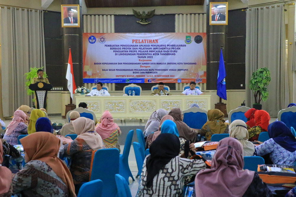 Tingkatkan Kompetensi Guru, Pemkot Tangerang Beri Pelatihan Penggunaan Aplikasi